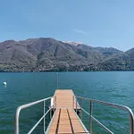 Teresa On Como's Lakeshore Villa