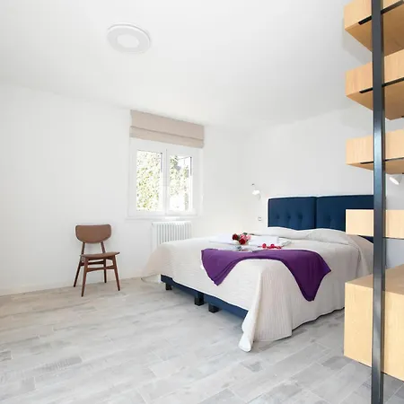 Villa Teresa On Como's Lakeshore Brienno