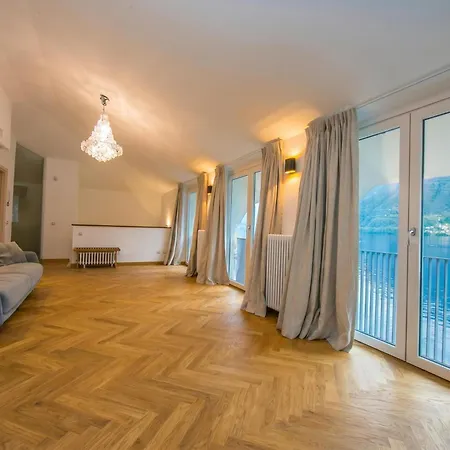 Teresa On Como's Lakeshore Вилла