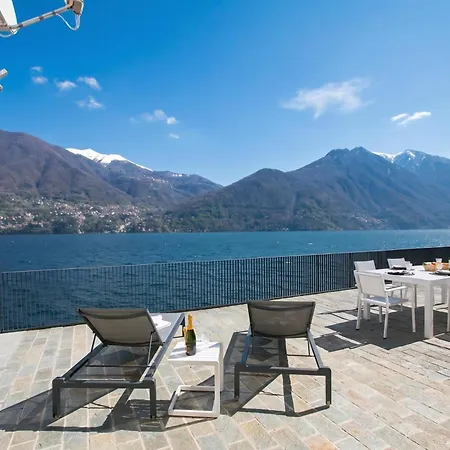 Вилла Teresa On Como's Lakeshore Brienno