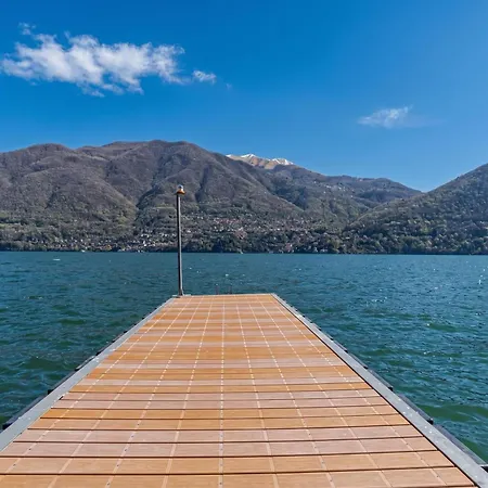 Teresa On Como's Lakeshore *