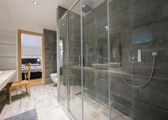 Teresa On Como's Lakeshore *