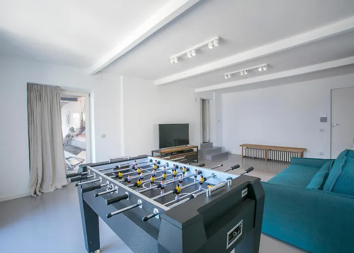 Teresa On Como's Lakeshore Вилла *