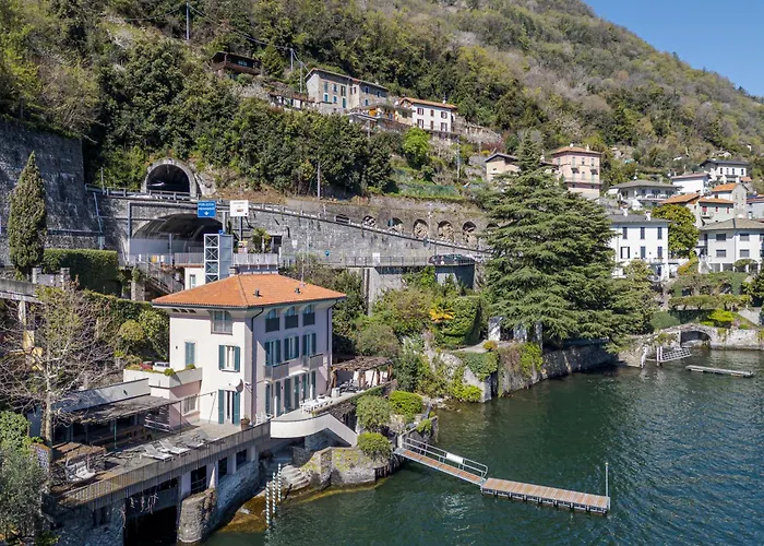 Teresa On Como's Lakeshore * Brienno