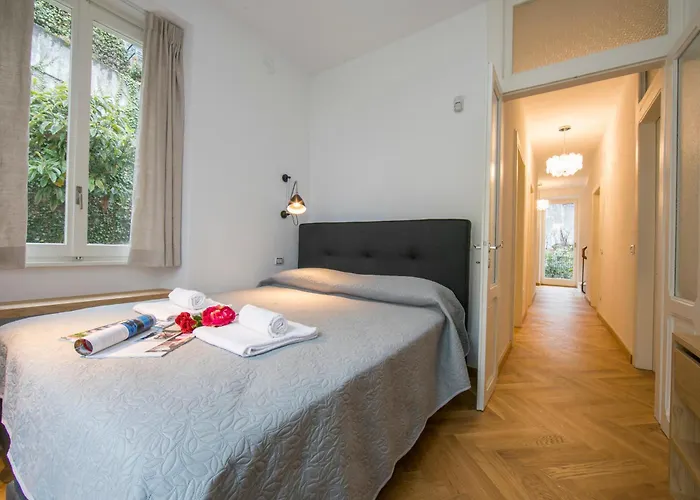 Teresa On Como's Lakeshore Вилла Brienno