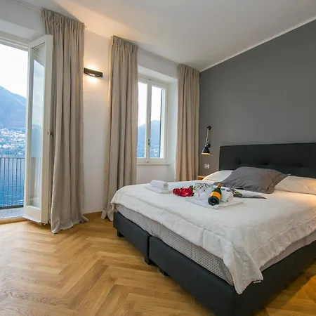 Teresa On Como's Lakeshore 别墅