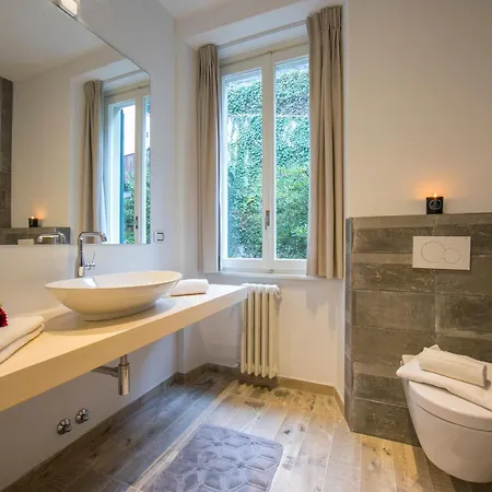 Teresa On Como's Lakeshore *