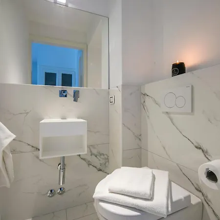 Vila Teresa On Como's Lakeshore