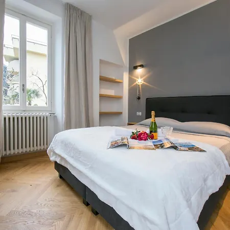 Teresa On Como's Lakeshore Vila