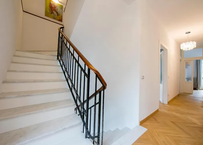 Teresa On Como's Lakeshore Βίλα *