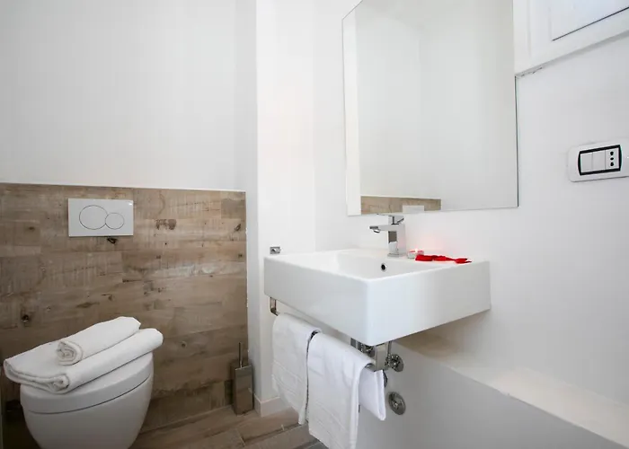 Teresa On Como's Lakeshore Βίλα *