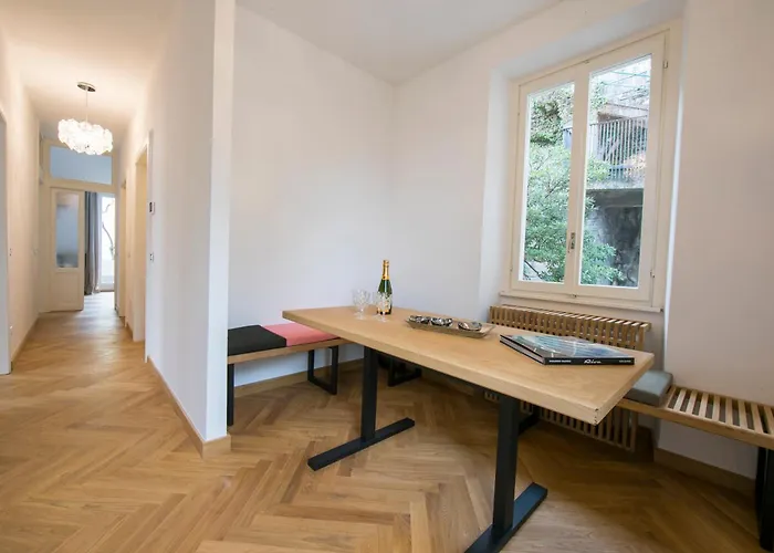 Teresa On Como's Lakeshore *